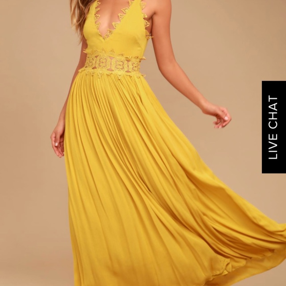 NWT Lulu’s lace maxi dress